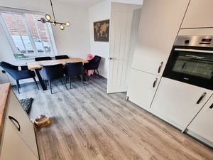 Photo 7- click for photo gallery